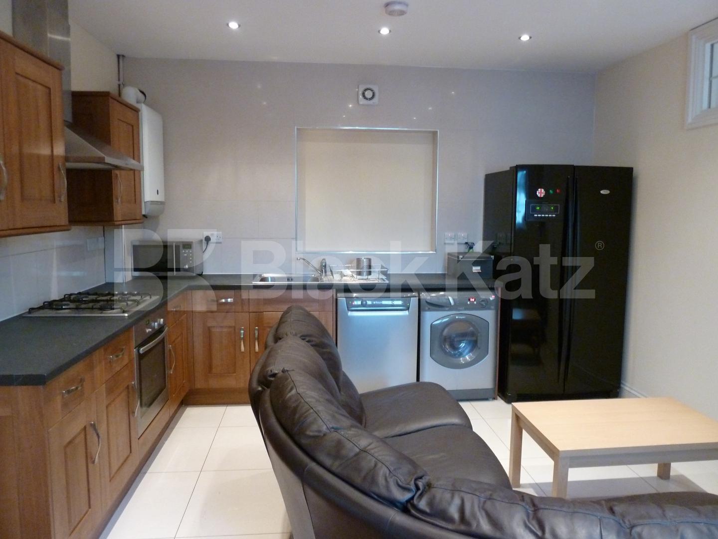 			RENT IS INCLUSIVE OF ALL BILLS!, 4 Bedroom, 1 bath, 1 reception Flat			 Camden Road, CAMDEN-CALEDONIAN ROAD